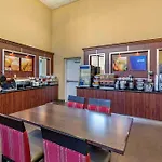 Comfort Inn & Suites Near Universal - N Hollywood - Burbank 