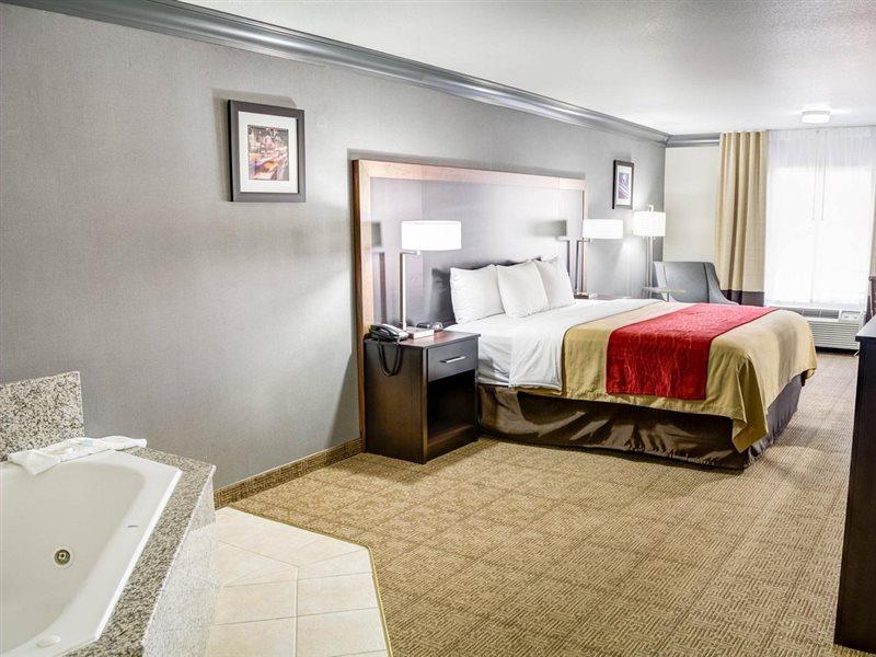Comfort & Near Universal - N Hollywood - Burbank 3*