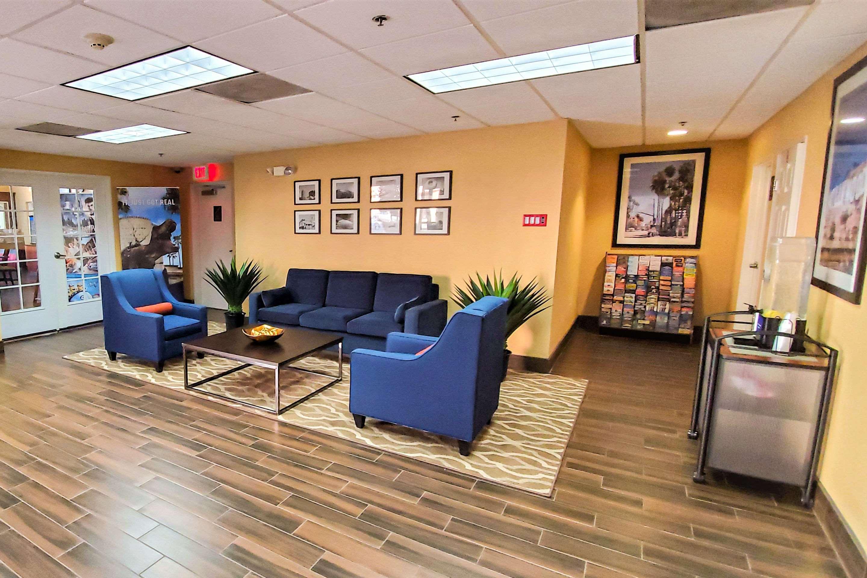 Hotel Comfort & Near Universal - N Hollywood - Burbank Los Angeles